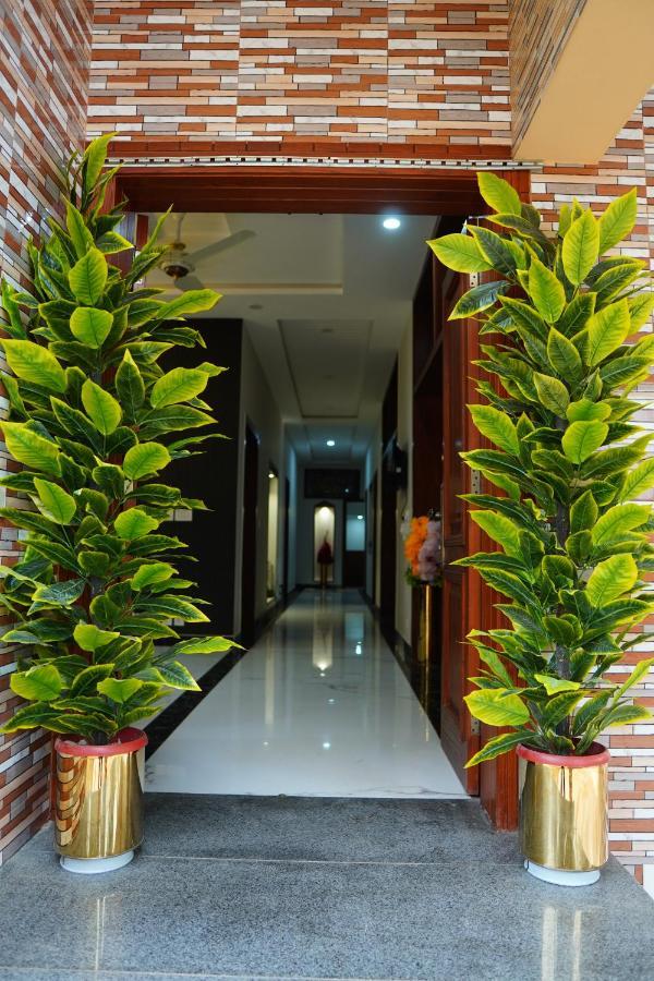 Grand Royal Bed and Breakfast Islamabad Buitenkant foto