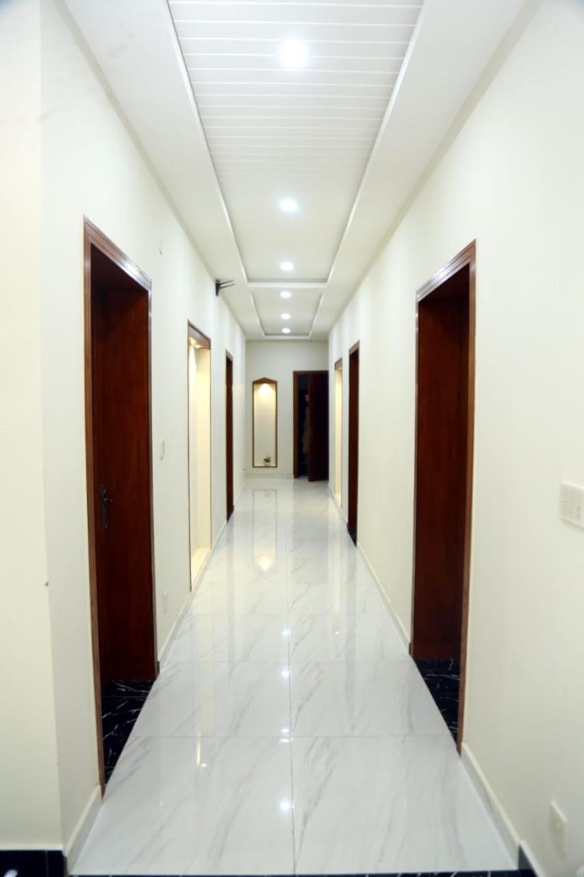 Grand Royal Bed and Breakfast Islamabad Buitenkant foto